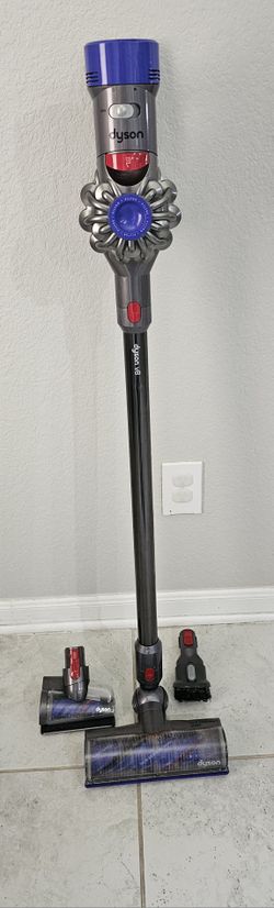 Dyson V8 Vacuum Cleaner