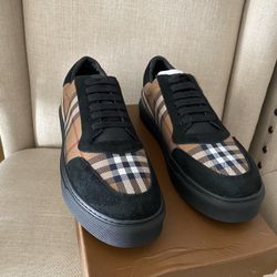 Burberry Shoes Men 41