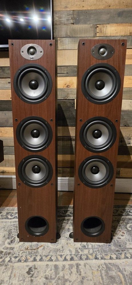 Polk Audio Surround System And Yamaha Receiver