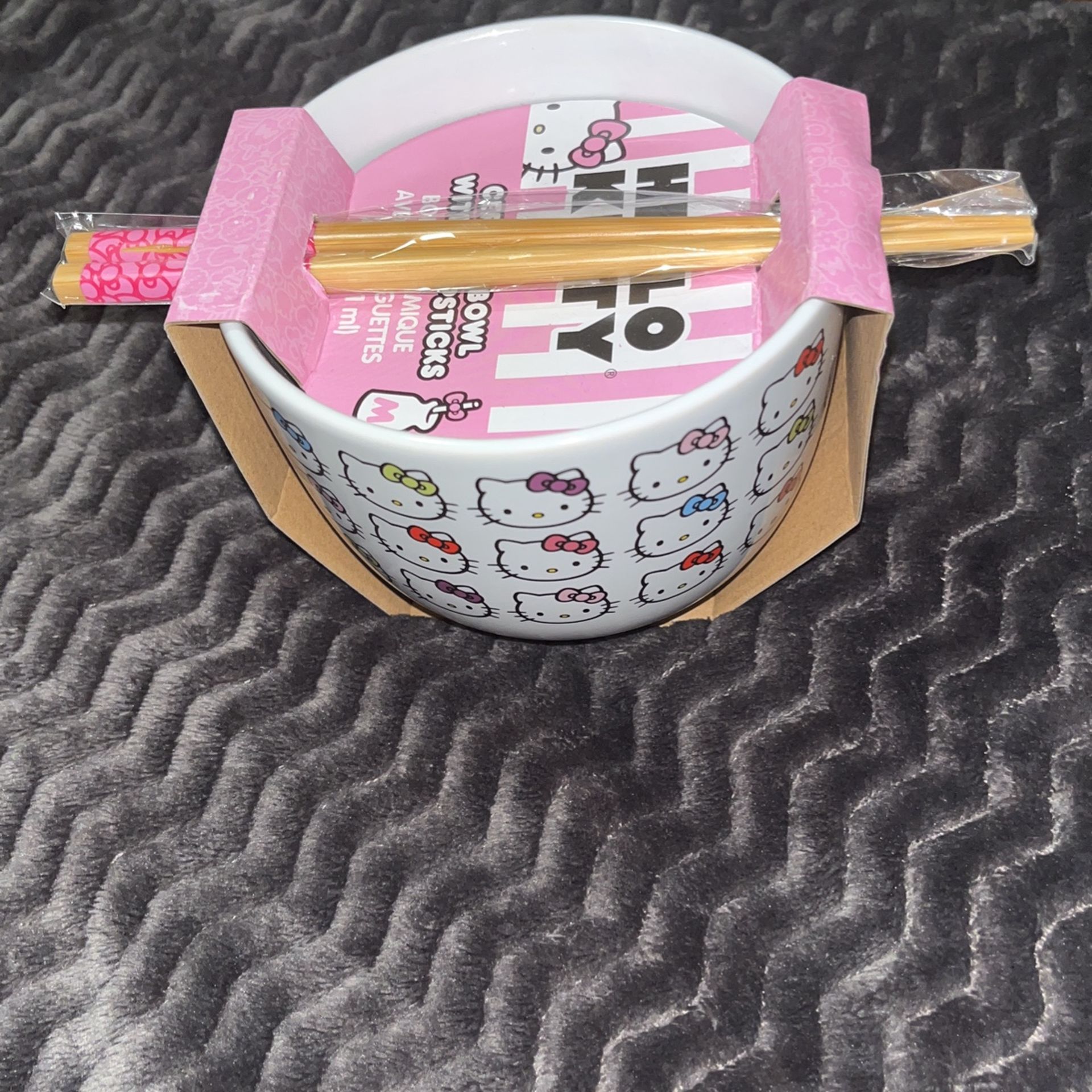 Hello Kitty Ramen Bowl With Chopsticks