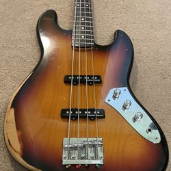 Bass guitar CoolZ  4 Strings  700 - OBO