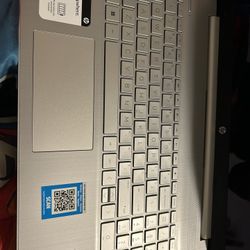 HP TOUCHSCREEN Laptop