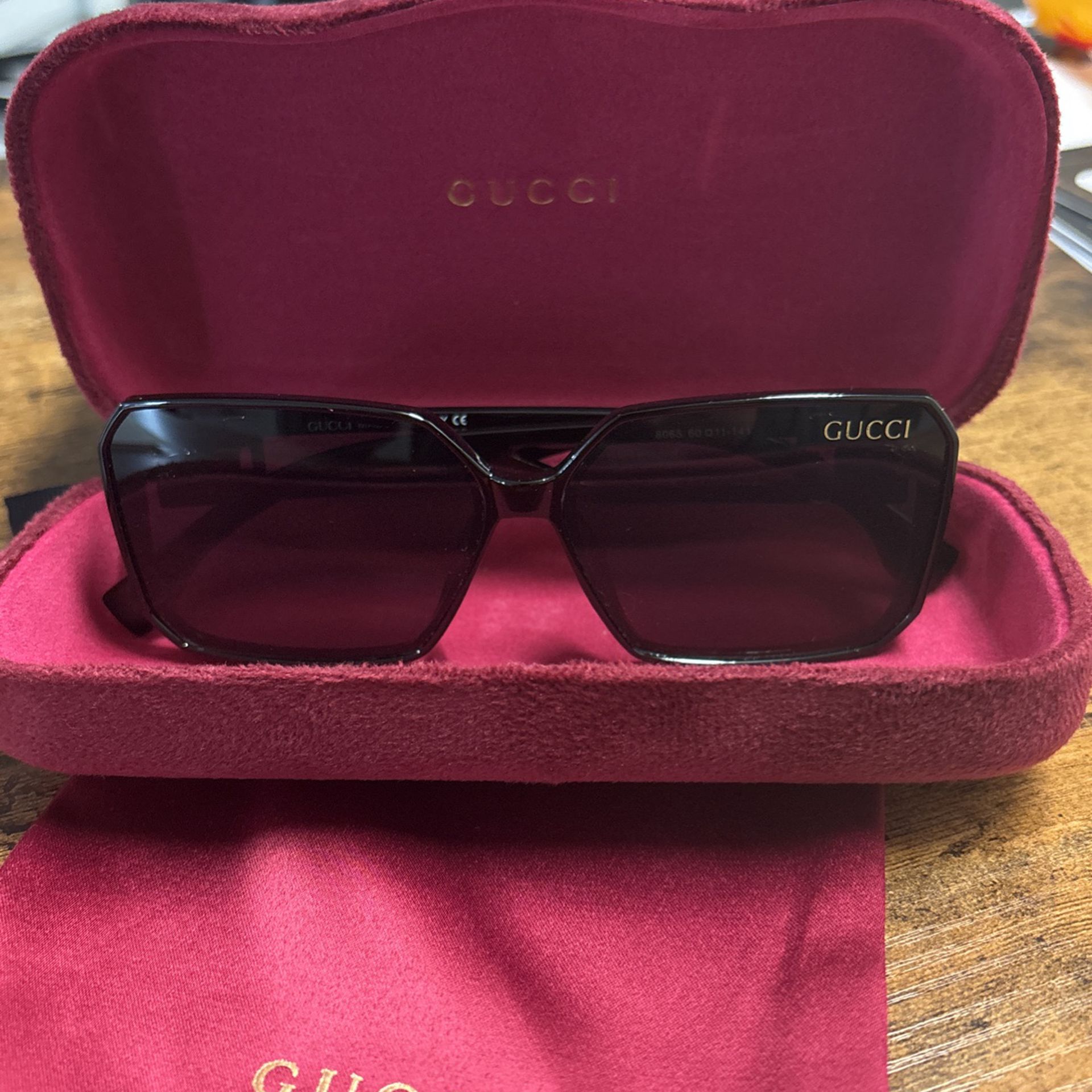 Black Gucci Sunglasses AUTHENTIC WITH ORIGINAL BOX AND PAPERS 