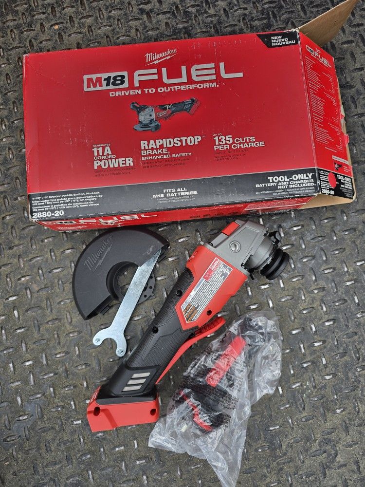 Milwaukee M18 FUEL 18V Lithium-Ion Brushless Cordless 4-1/2 in./5 in. Grinder w/Paddle Switch (Tool-Only)