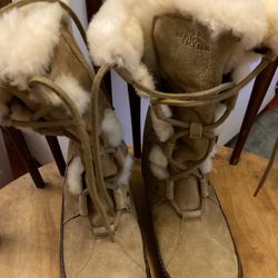 The North Face Sherpa Leather Women Size 8 