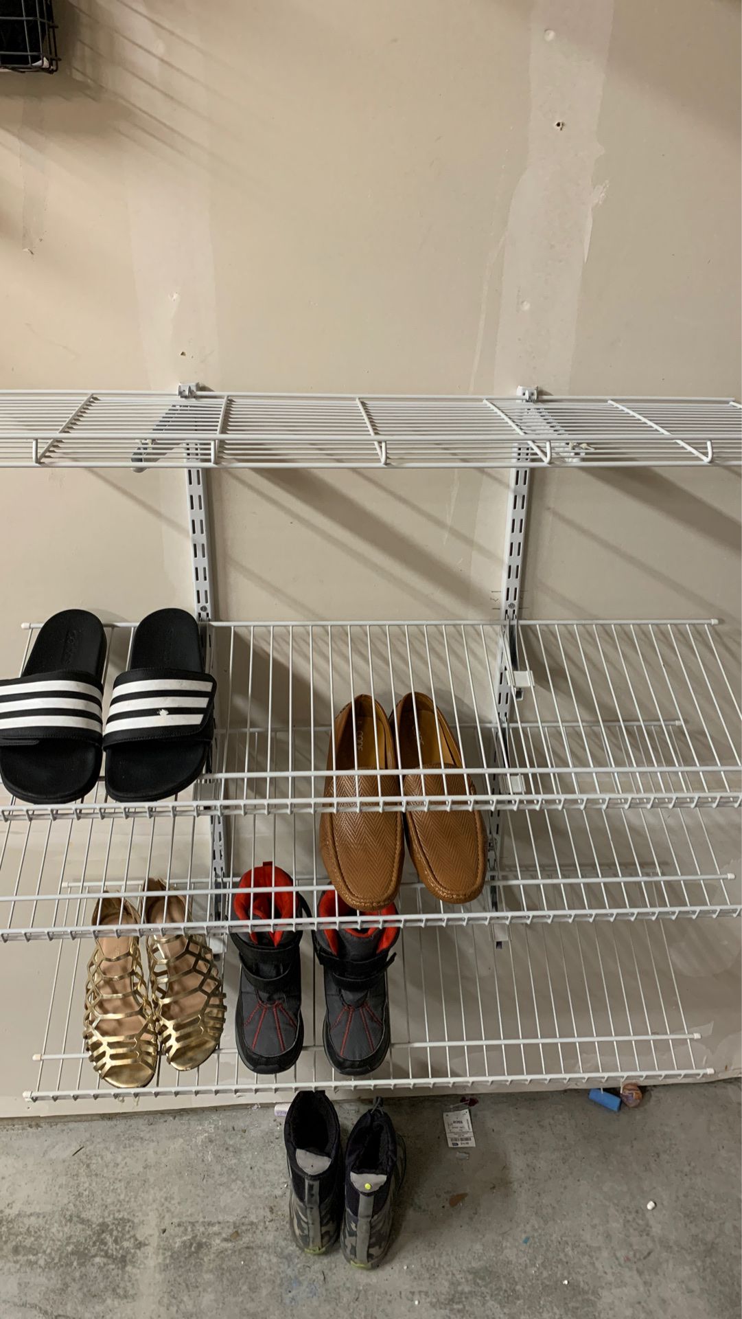 Wire rack for shoes