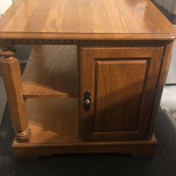 Solid Oak End Table 