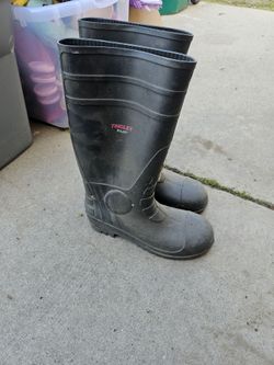 Mens rubber boots