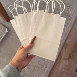 6 White Gift Bags