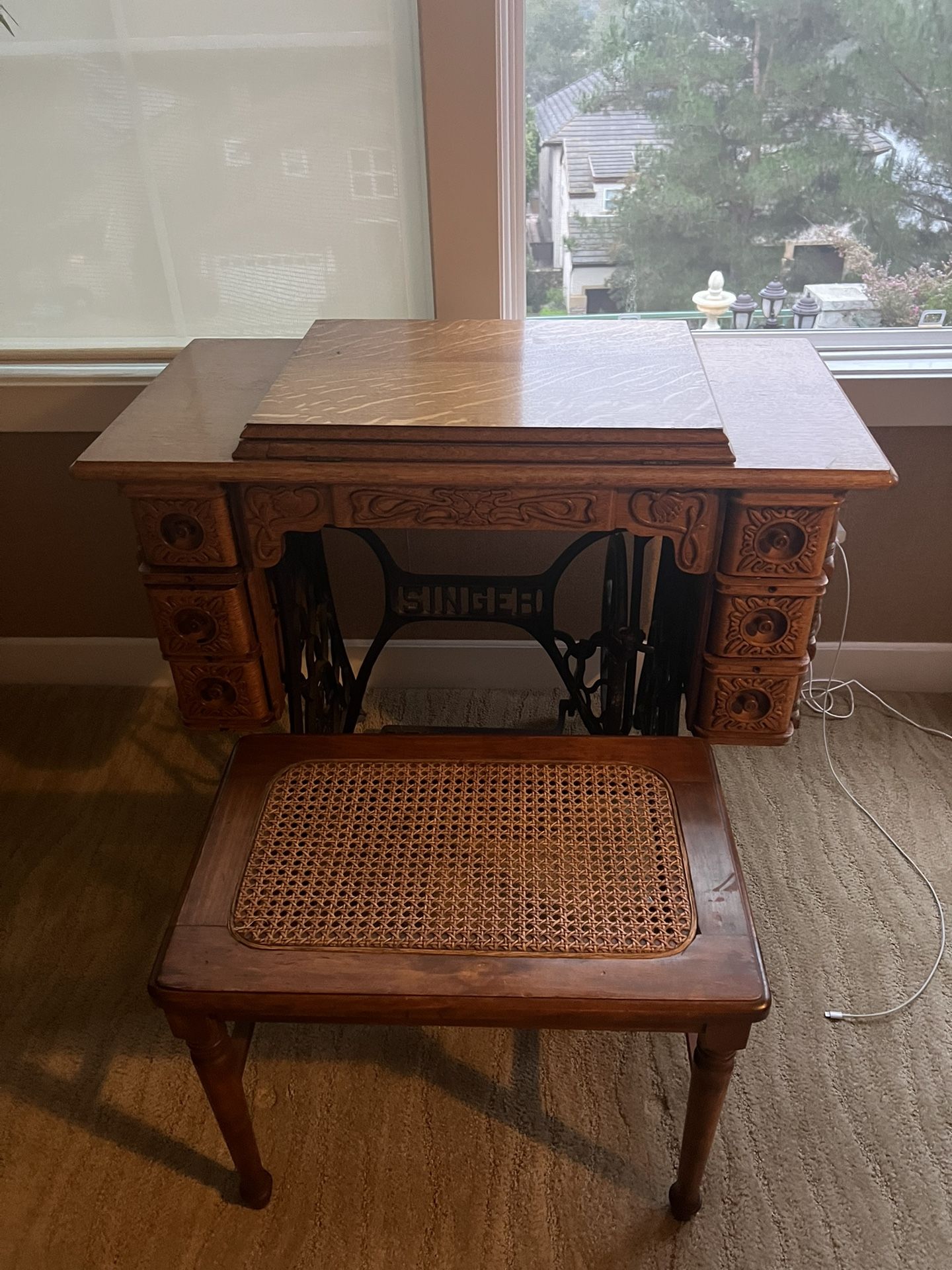 FREE—Antique Singer Sewing Machine