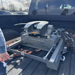 B&W Companion 5th Wheel hitch