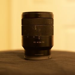 Sony FE 24-70mm f/4 ZA OSS Zeiss Vario-Tessar T*