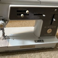 Singer 600e Sewing Machine 