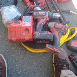 Milwaukee Drills Impact And Drill With Battery And Charger