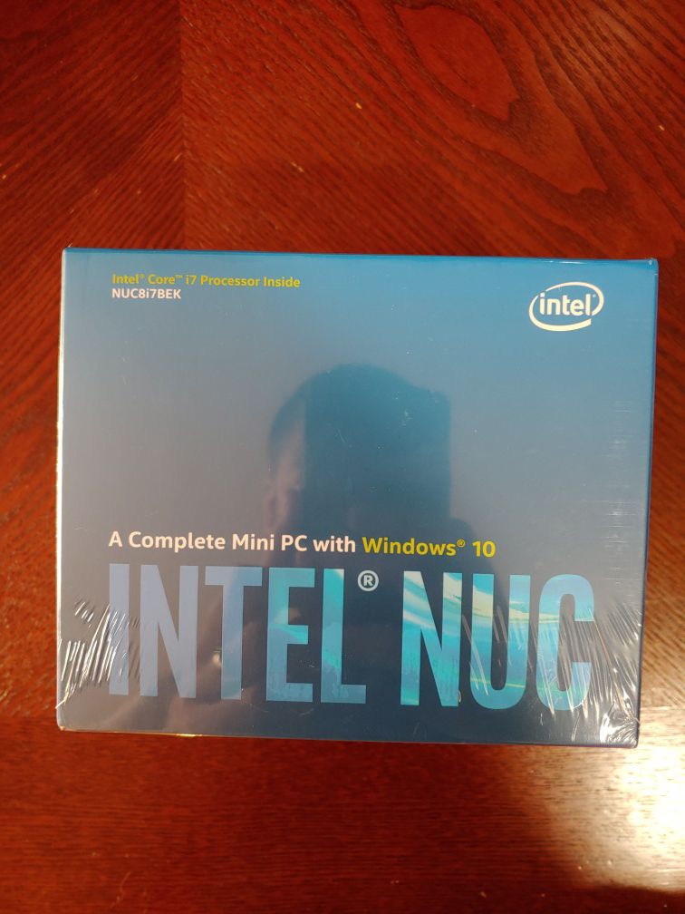 Intel Nuc 8 Enthusiast