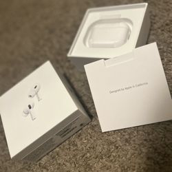 2024 Apple AirPods Pro 2nd Generation Active Noise Cancelling USB-C *STILL IN PLASTIC*
