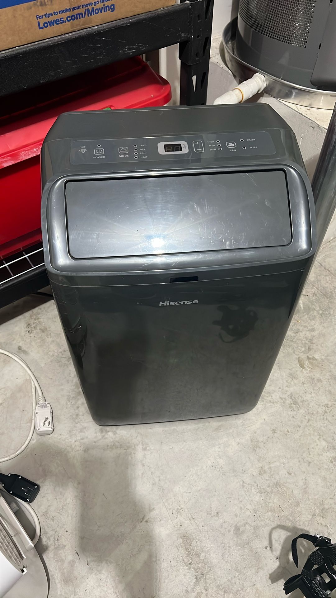 Portable AC unit with vents