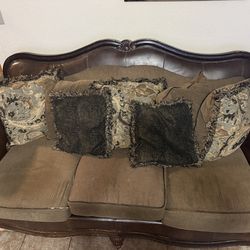 5 PIECE SOFA SET AND COFFEE TABLE