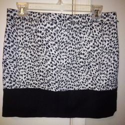 Really Cute Ladies Size 8 Michael Kors Skirt