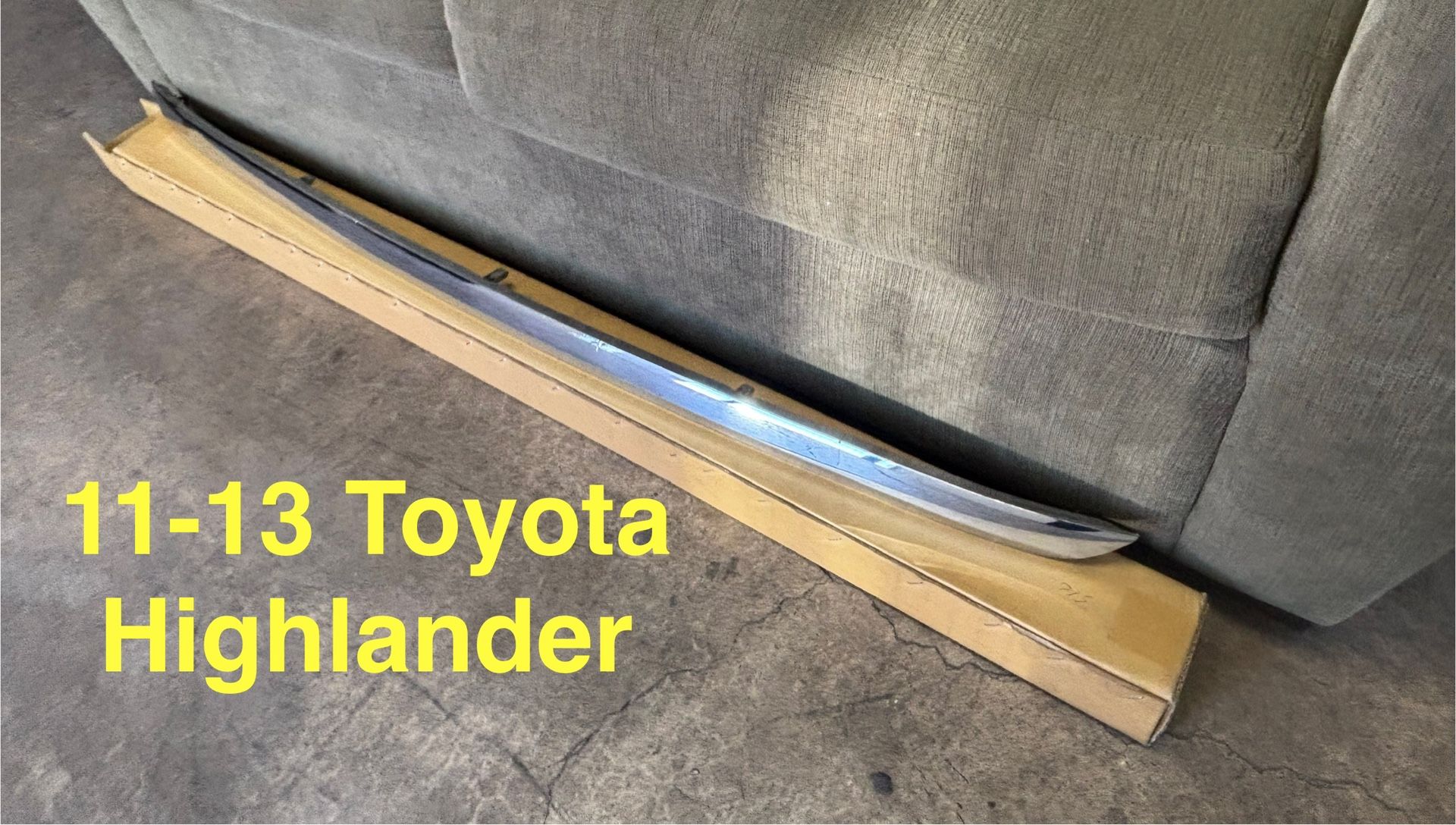 2011’- 2013’ Toyota Highlander Rear Bumper Molding Chrome OEM