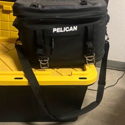 Pelican Icebox With Ice Pack