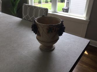 Vase/Urn
