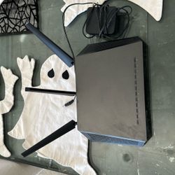 Netgear Night Hawk R7000 Mint Working Condition Router