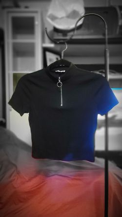 Black Ribbed Half Zip Crop Top