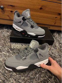Cool Gray Jordan 4 Size 10 Men’s Sneakers