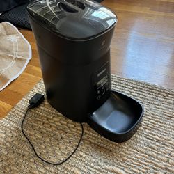 Pet libro auto feeder