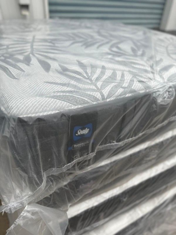 Queen Size Mattress And Box Spring