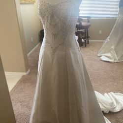 Wedding Dresses 