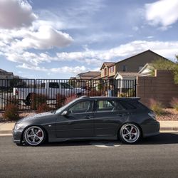 Lexus IS300 SportCross 