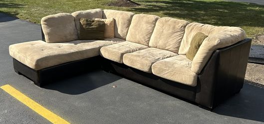 Cream Sectional Couch Set With Black Leather Exterior 