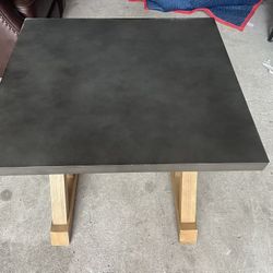 End Table For Sale! 