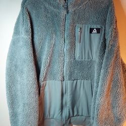 Woman's Reebok Getaway Sherpa With front Zipper Pocket Must Pick Up