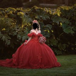RED QUINCEAÑERA DRESS (everything included)