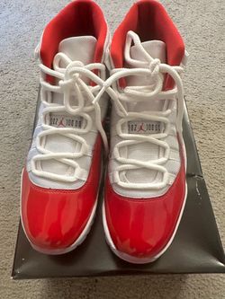 Air Jordan 11 Retro Cherrys (Size 10.5)