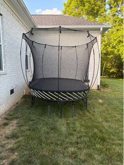 Springfree Trampoline *fully functional*