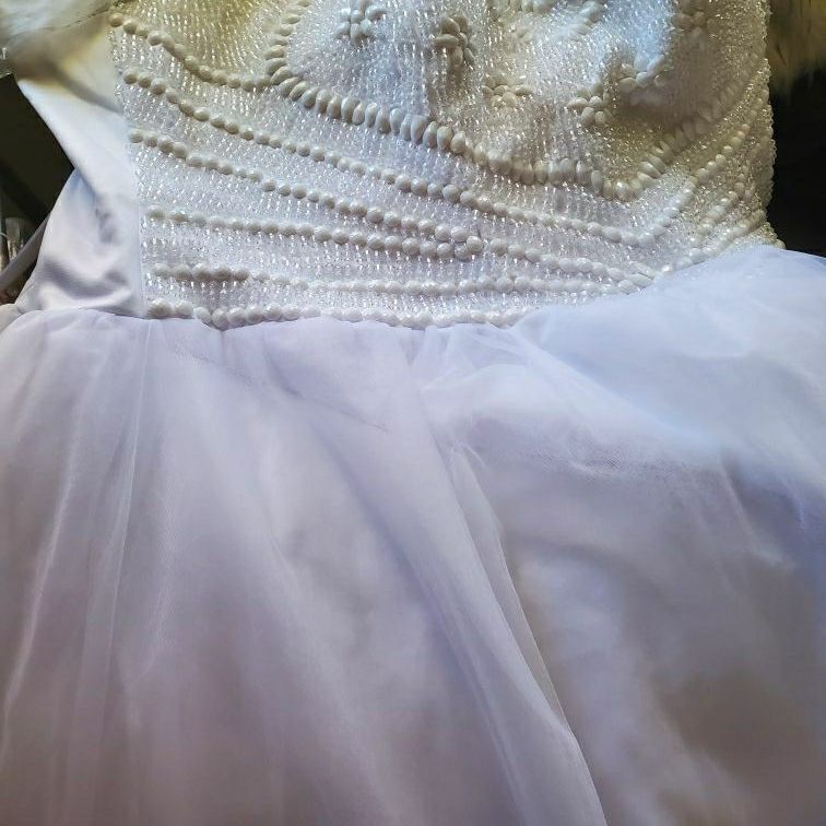 Wedding gown size 24