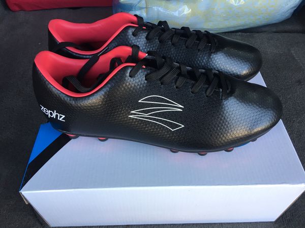 soccer shoes extra wide