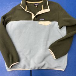 Patagonia Women’s Fleece Pullover