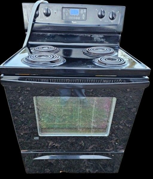 Black Whirlpool Coil Top ELECTRIC Stove