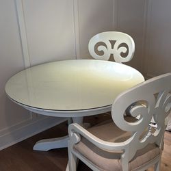 Pottery Barn Round Dining Table