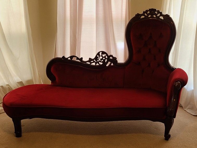 Gorgeous Burgundy Red Fainting Sofa Chaise Lounge