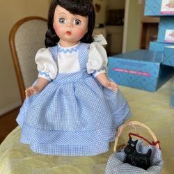 Dorothy And Toto Wizard Of Oz Madame Alexander Collection.  In Box, Never Displayed!