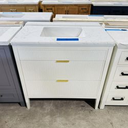 ‼️BATHROOM VANITIES 36” IN DIFFERENTS COLOR AND DESIGNS ‼️ Price start on $325 