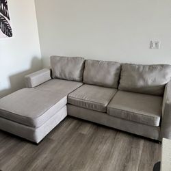 Must go! Small Couch/Sofa w/ Chaise 