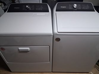 Washer dryer like new(90 day warranty)