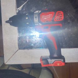 Milwaukee Hammer Drill 18v